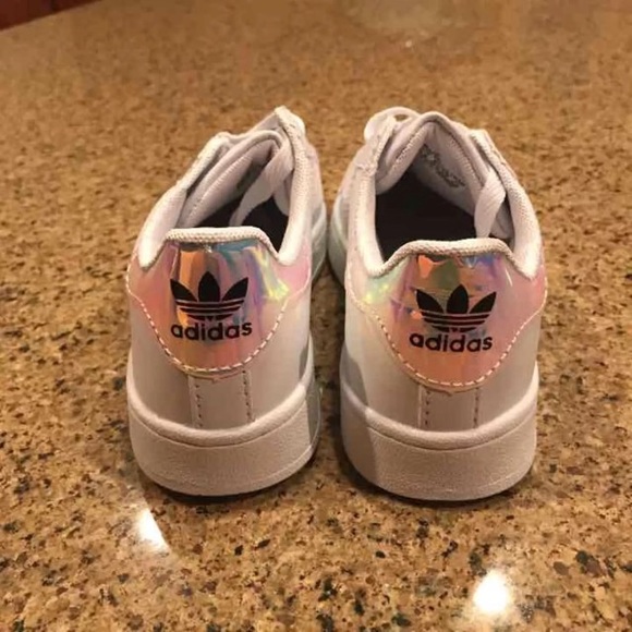 Adidas Superstars - Picture 3 of 4